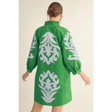 NEW floral applique shift dress: KELLY GREEN / L