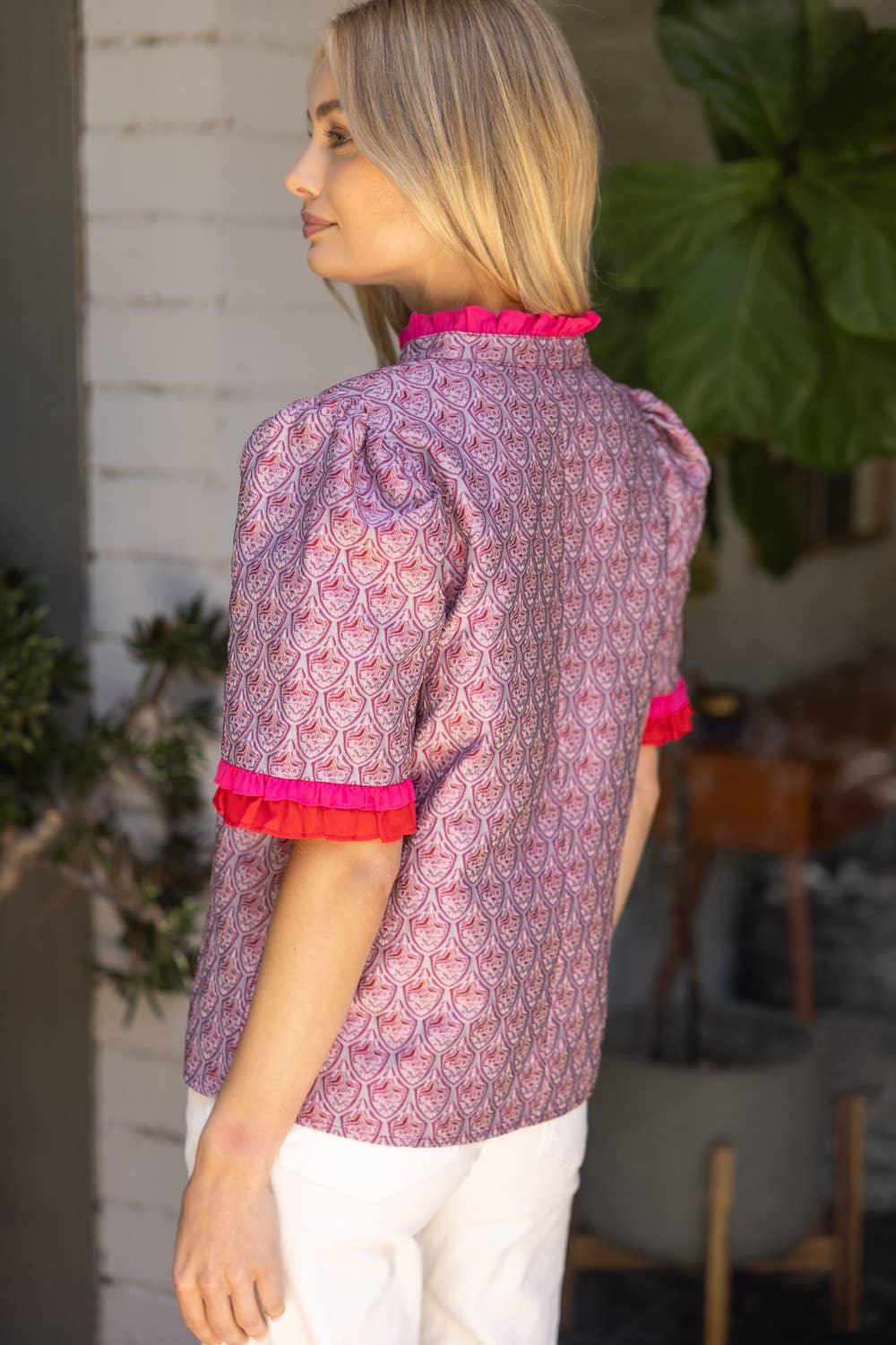 35883 Jacqaurd Petal Print Contrast Ruffle Top: Mauve / L