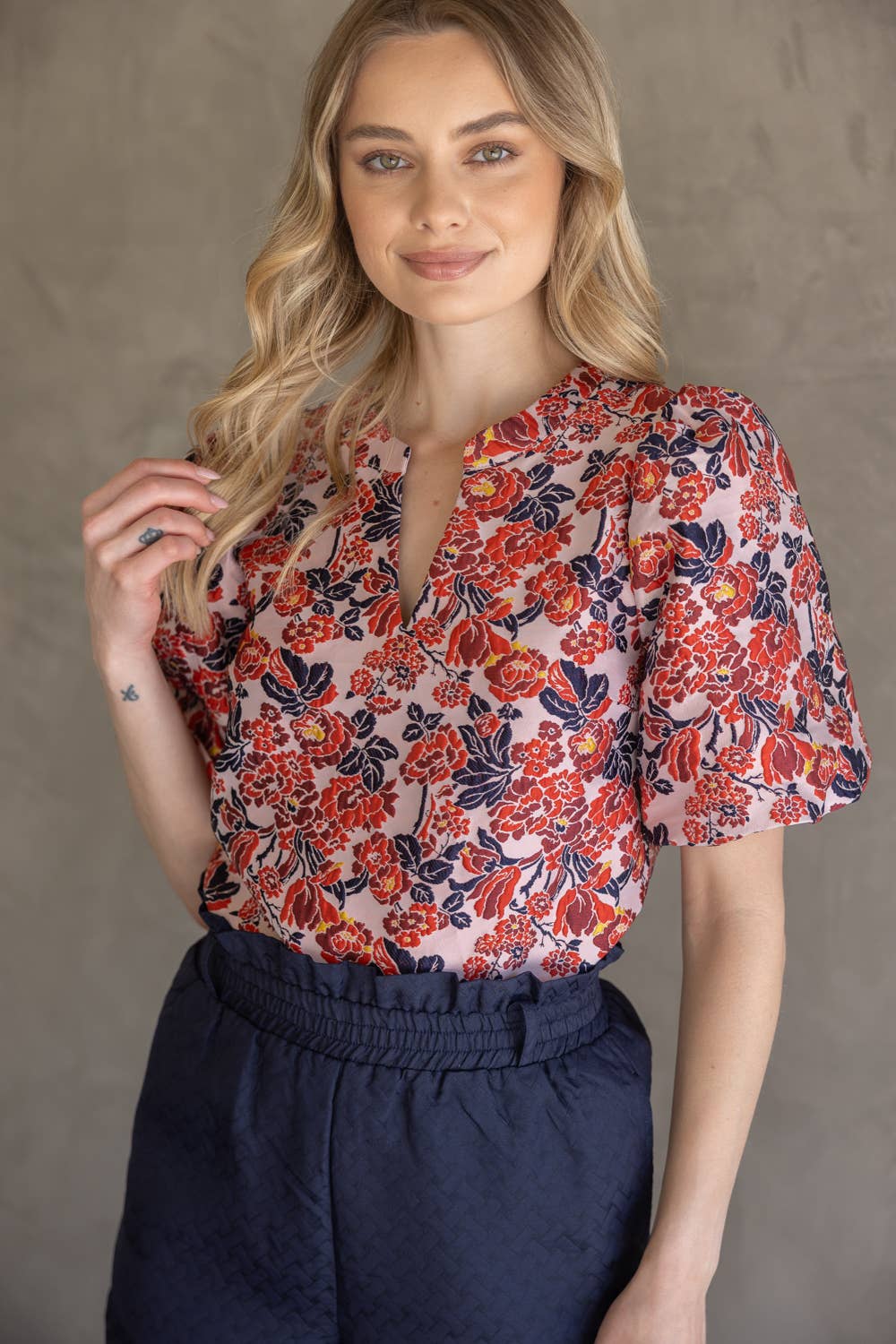35776 Multi Color Floral Jaquard Top: Red / L