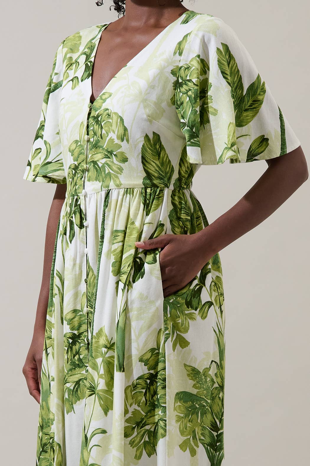 Palmet Tropical Evianna Flutter Maxi Dress: CREAM-GREEN